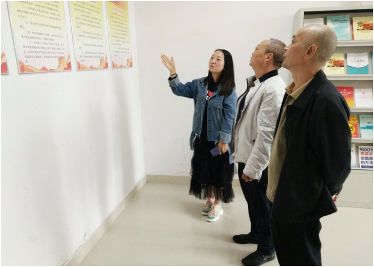 綿竹市委統(tǒng)戰(zhàn)部副部長、市工商聯(lián)黨委書記唐紹愚蒞臨仟坤集團調(diào)研指導集團黨的統(tǒng)戰(zhàn)工作開展情況